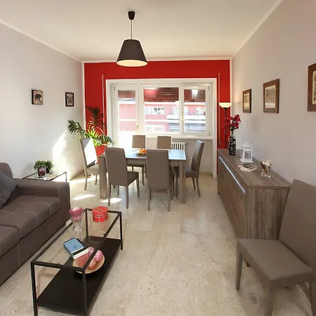 Alice Apartment Rom